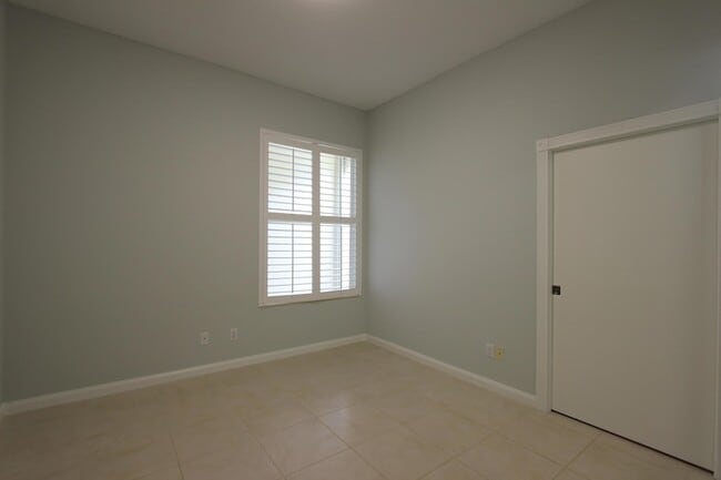 Building Photo - 117 Hampton Cir