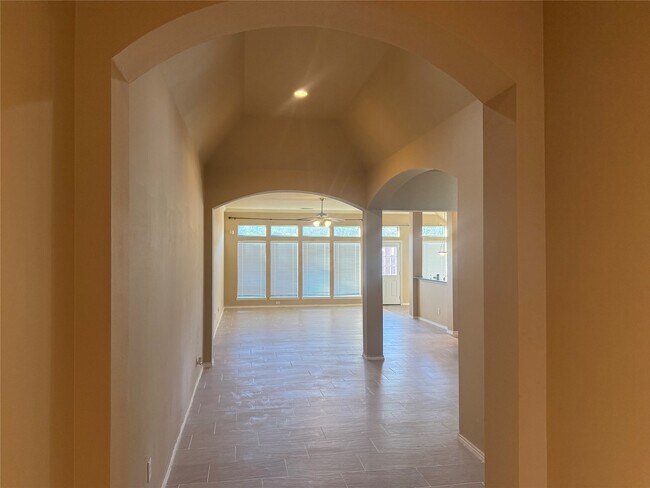 Building Photo - 4418 Long Creek Dr