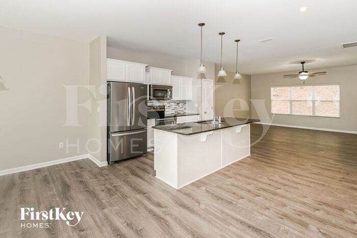 Building Photo - 4194 Broadstairs Dr SW