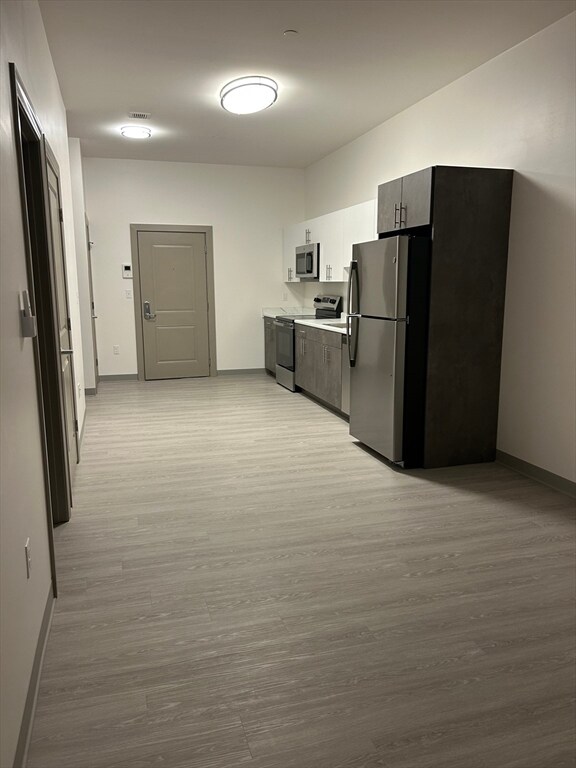 Building Photo - 626 Main St