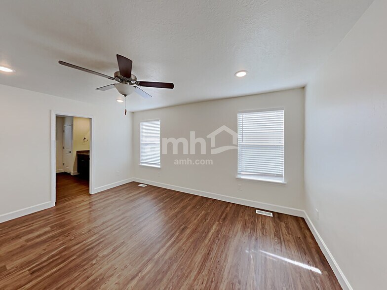 Building Photo - 2344 Surry Way