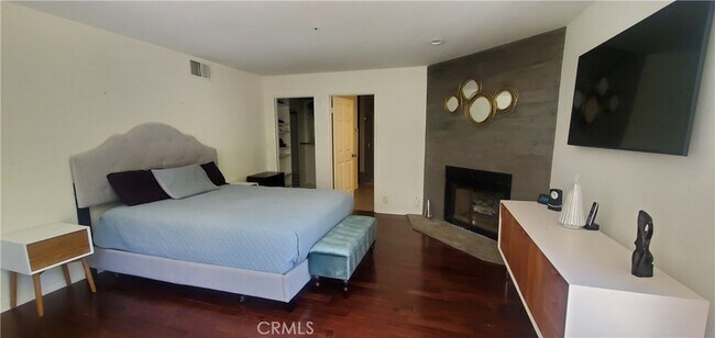 Building Photo - 8032 Willow Glen Rd