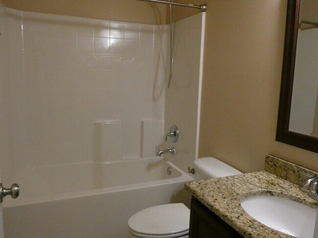 Building Photo - 3-Bedroom All Brick Home - Terra Bella