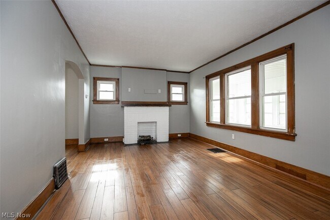 Building Photo - 888 Harrison Ave