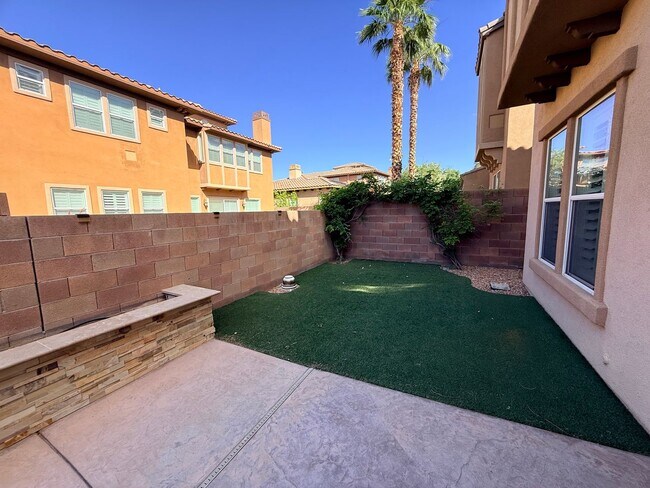 Building Photo - Tuscany Guard Gated Community
