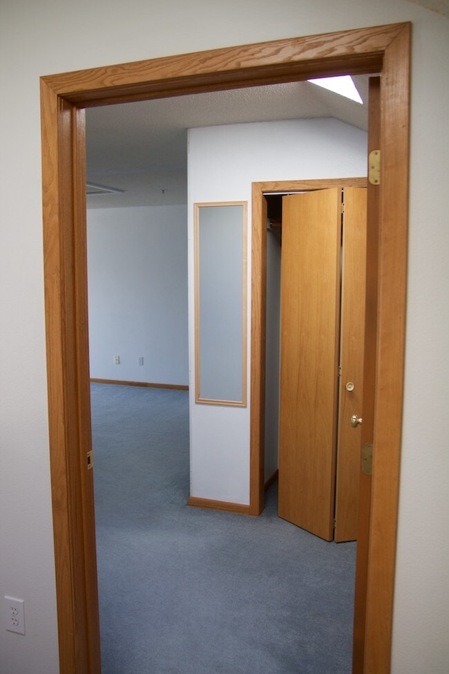 Building Photo - 2050 Keokuk St