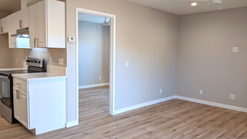 Building Photo - 42405 Iowa st