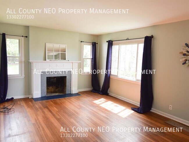 Building Photo - 1569 W Market St
