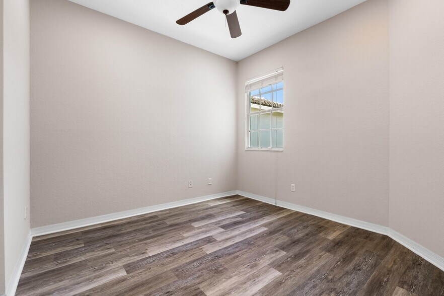 Building Photo - 3051 Grandiflora Dr