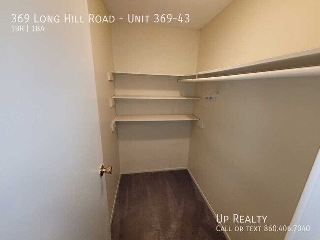 Building Photo - 369 Long Hill Rd