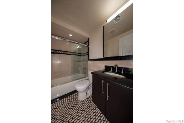 Building Photo - 302 Tudor Ln