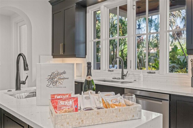 Building Photo - 1958 SE 21st Ave