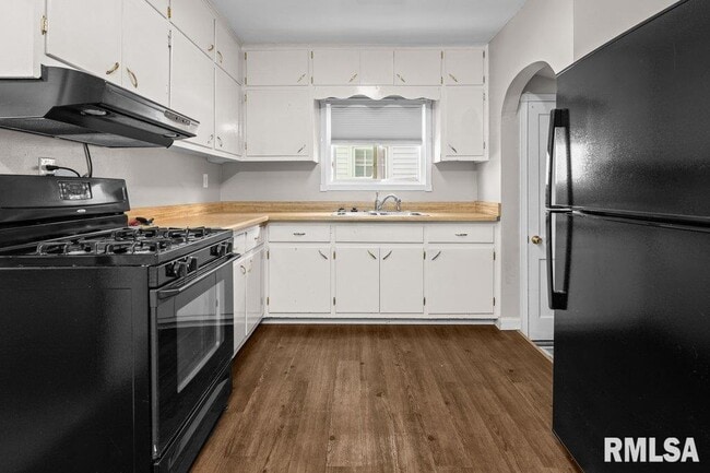 Building Photo - 1916 33rd St