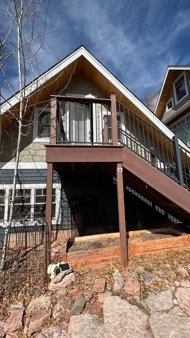 Primary Photo - Adorable Garage Studio in beautiful Manitou Springs.