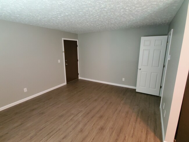Building Photo - 204 Highland St