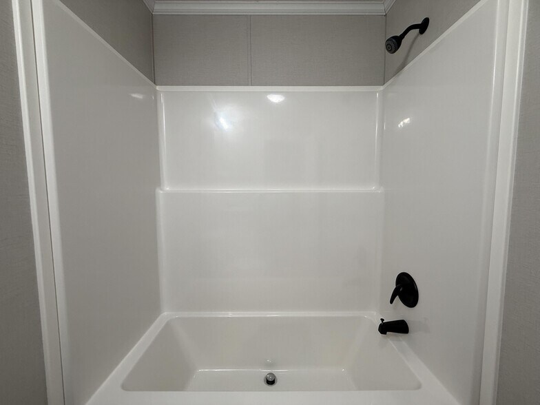 Building Photo - 29649 Cambridge Ct