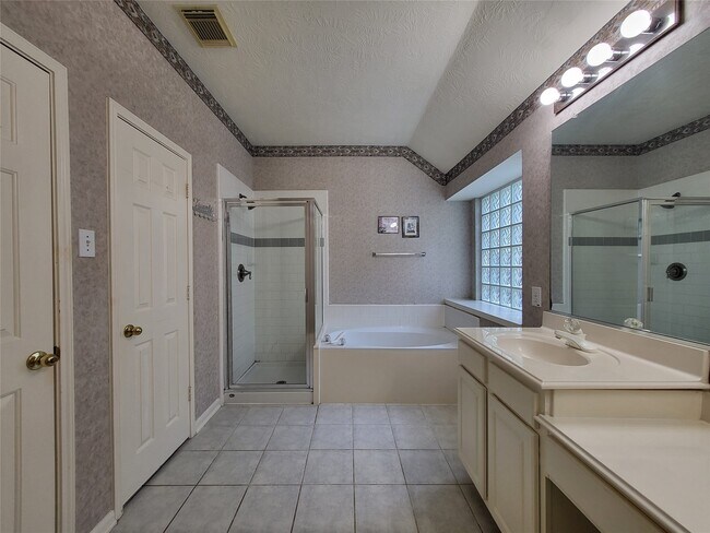 Building Photo - 3218 Markstone Ct