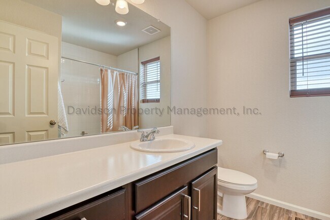 Building Photo - 7050 Silvergrass Dr