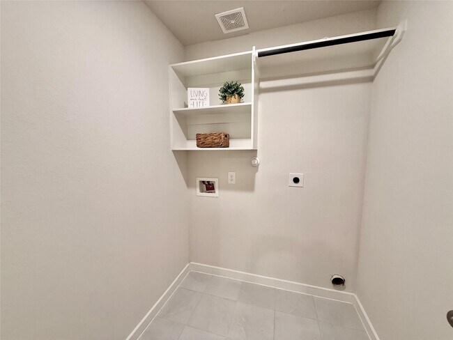 Building Photo - 7534 Coral Ter Dr