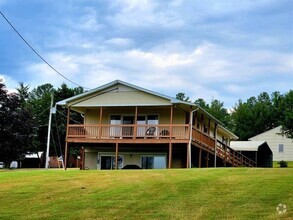 Building Photo - Smith Moutain Lake/ Moneta- Move In Ready!