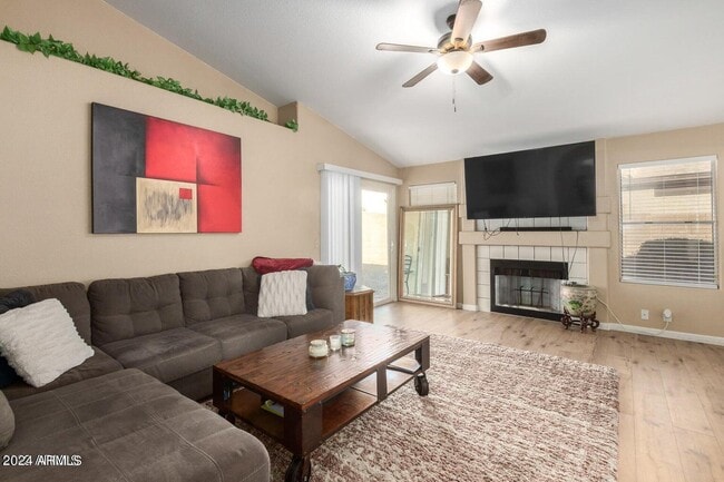Building Photo - 4326 E Rosemonte Dr