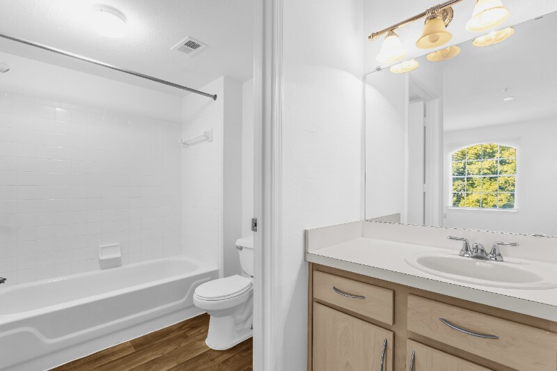 Building Photo - 7360 Westpointe Blvd