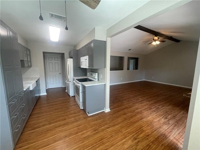 Building Photo - 8303 Sage Mountain Dr