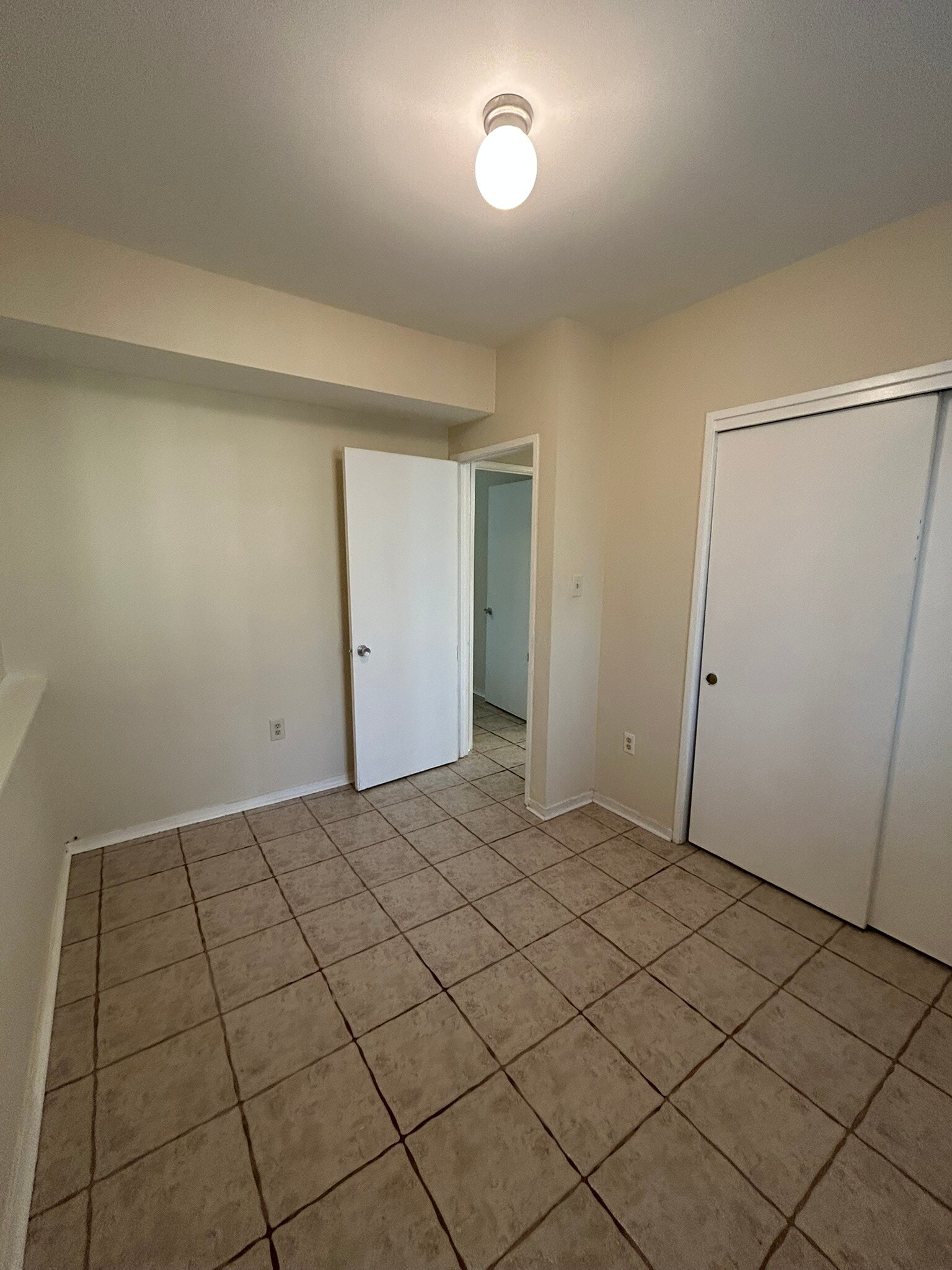 Building Photo - 6278 Occoquan Forest Dr