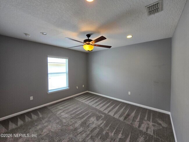 Building Photo - 180 Thornloe Dr