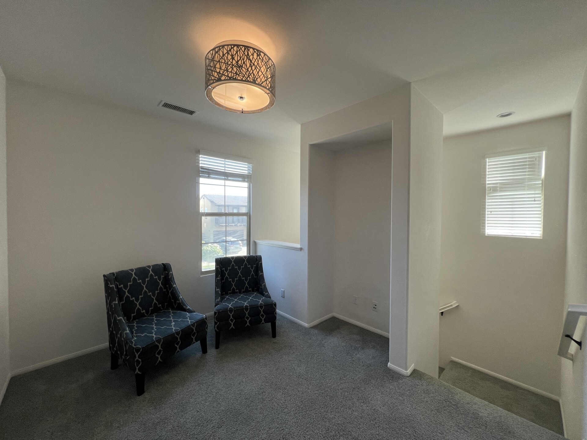 Building Photo - 747 E Lemon Swirl Dr