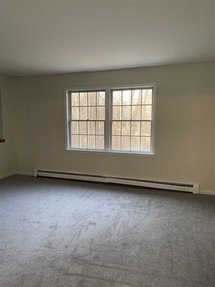 Building Photo - 272 Van Wyck Lake Rd