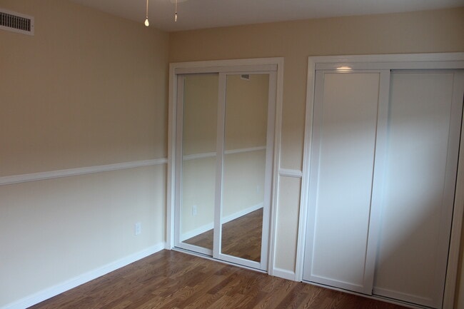 Building Photo - 4649 Mt Armet Dr