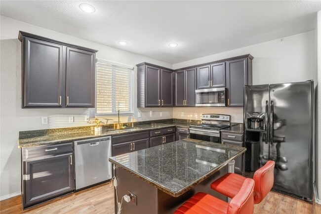 Building Photo - 8101 Kurgan Trail