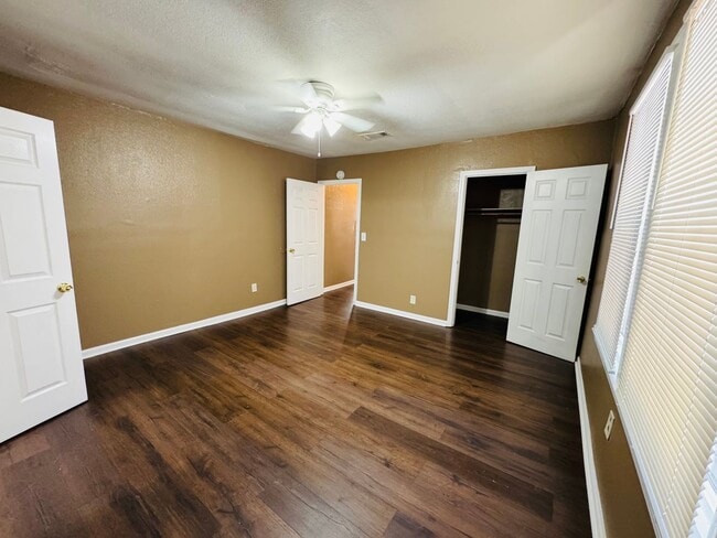 Building Photo - 4035 Clayton Dr