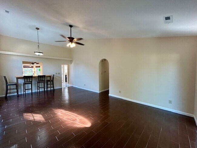 Building Photo - Charming 4-Bedroom Home Near Morse Park & ...