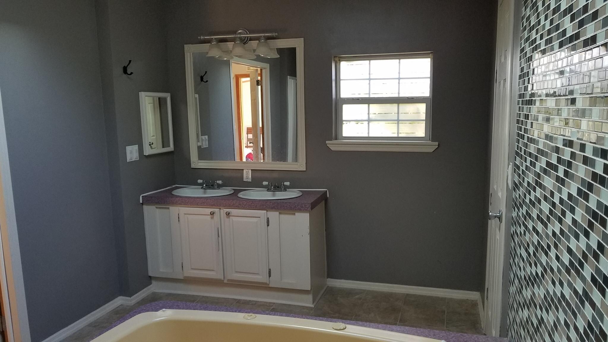 Building Photo - 20 Mill Rd