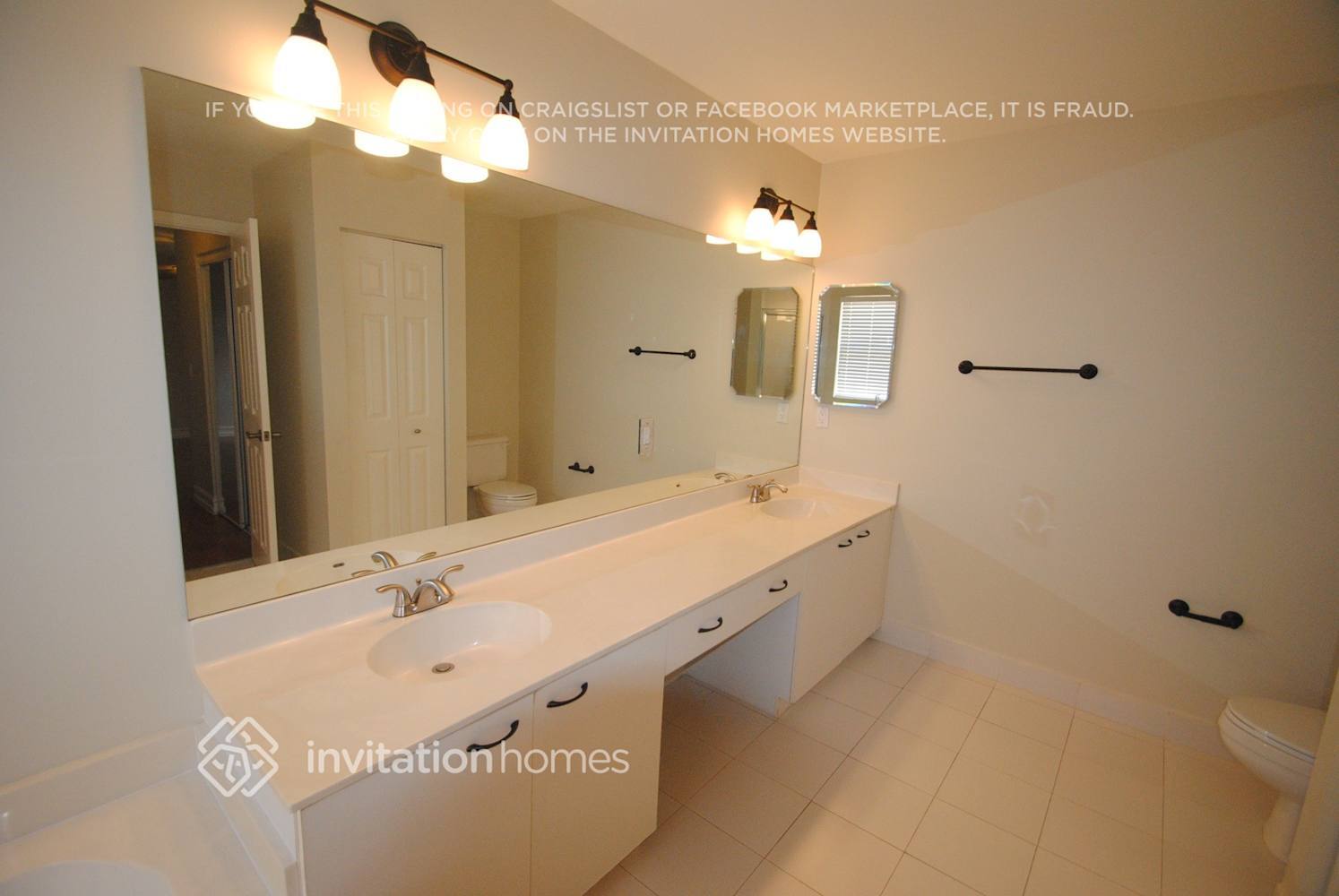 Building Photo - 5700 NW 62nd Manor