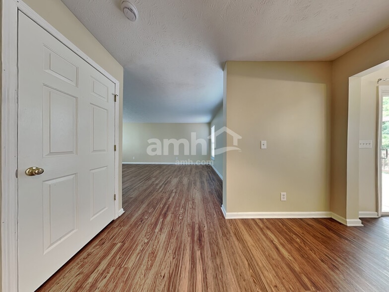 Building Photo - 1425 Windstar Ct
