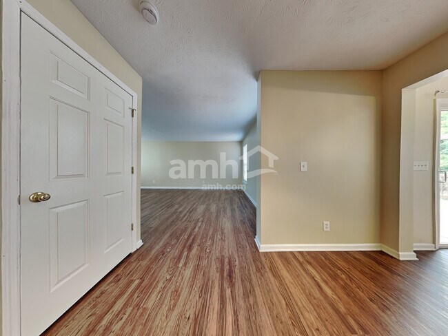 Building Photo - 1425 Windstar Ct