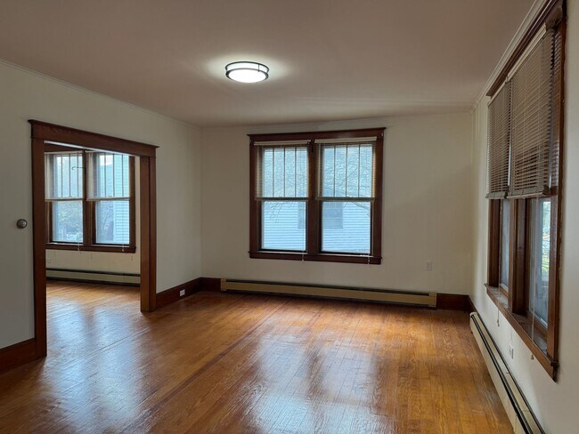 Building Photo - 3 Bedroom home in Lebanon