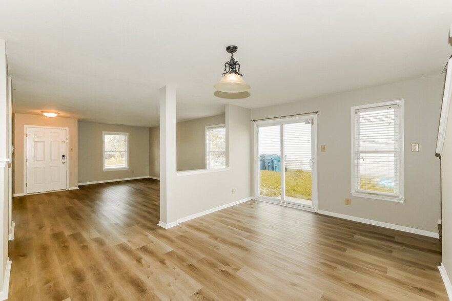 Building Photo - 10121 Cumberland Pointe Blvd