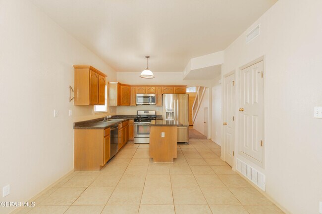 Building Photo - 3712 Prairie Rose St