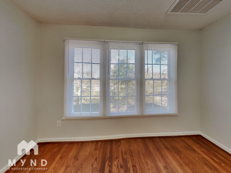 Building Photo - 4116 Iron Horse Rd