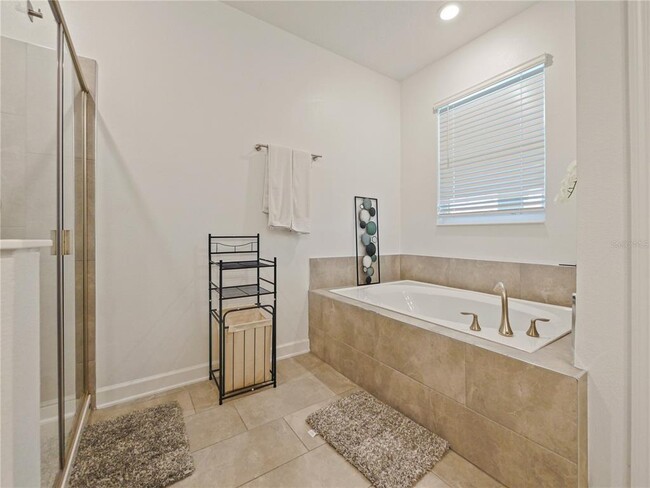 Building Photo - 9084 Sommerset Hills Dr