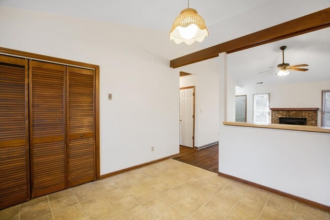 Building Photo - 205 Corey Ct