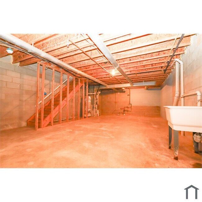 Building Photo - 3 Bedroom New Townhouse