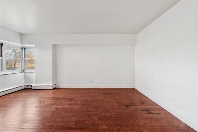 Building Photo - 4980 N Marine Dr