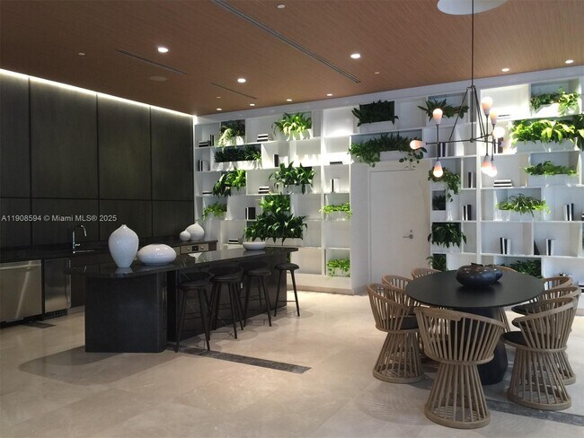 Building Photo - 45 SW 9th St