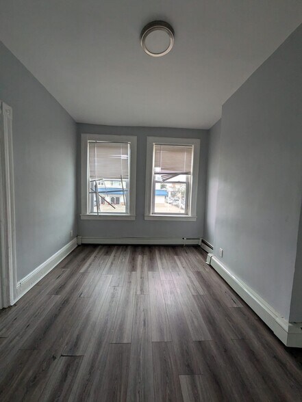 Building Photo - 644 Kennedy Blvd