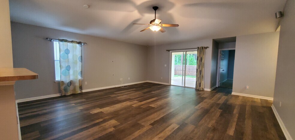 Building Photo - 996 Beckingham Dr